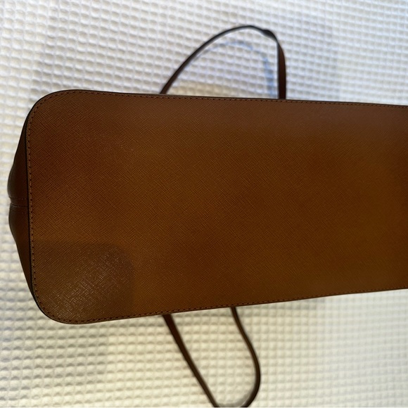 MICHAEL Michael Kors Jet Set Travel Saffiano Tote Purse - Picture 3 of 12